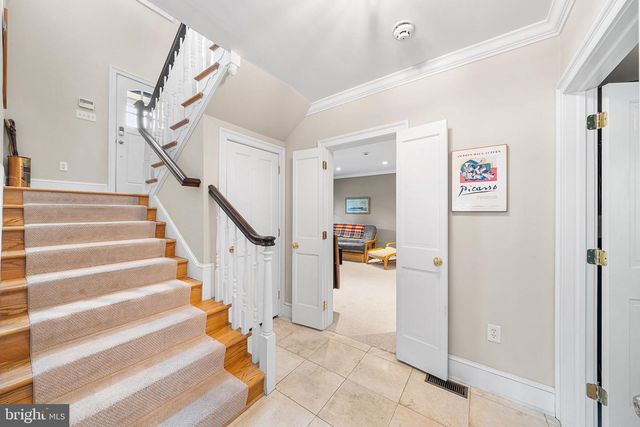2 TODMORDEN LN, Rose Valley, PA 19086