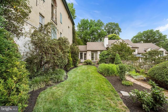 2 TODMORDEN LN, Rose Valley, PA 19086