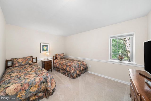 2 TODMORDEN LN, Rose Valley, PA 19086