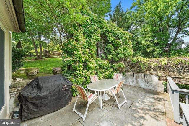 2 TODMORDEN LN, Rose Valley, PA 19086