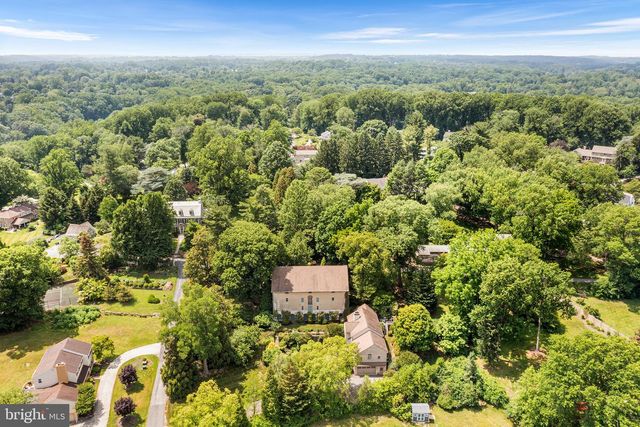 2 TODMORDEN LN, Rose Valley, PA 19086