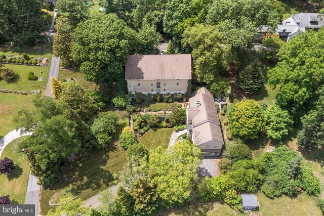 2 TODMORDEN LN, Rose Valley, PA 19086
