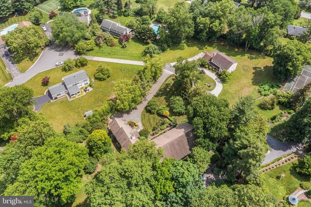2 TODMORDEN LN, Rose Valley, PA 19086