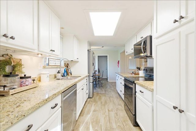 3809 Wingtail Way, Pearland, TX 77584