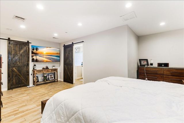 3809 Wingtail Way, Pearland, TX 77584