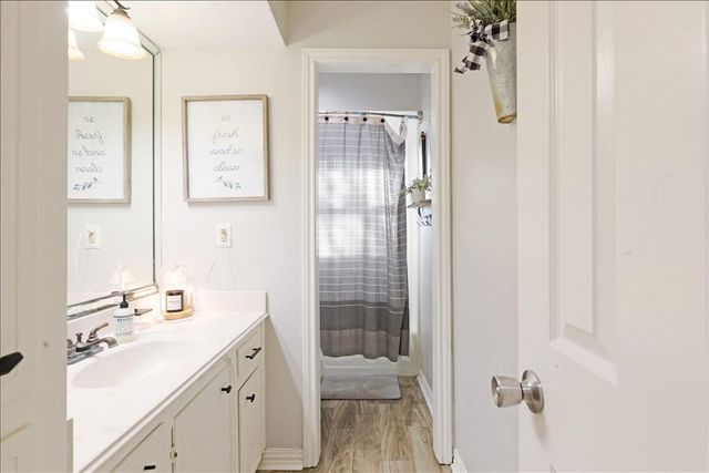 3809 Wingtail Way, Pearland, TX 77584