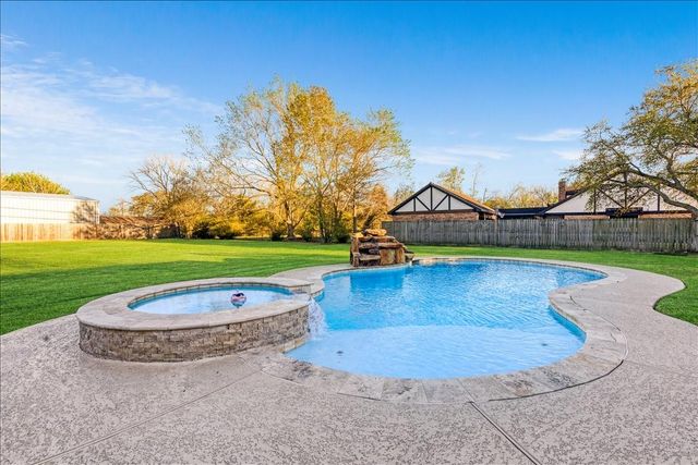 3809 Wingtail Way, Pearland, TX 77584