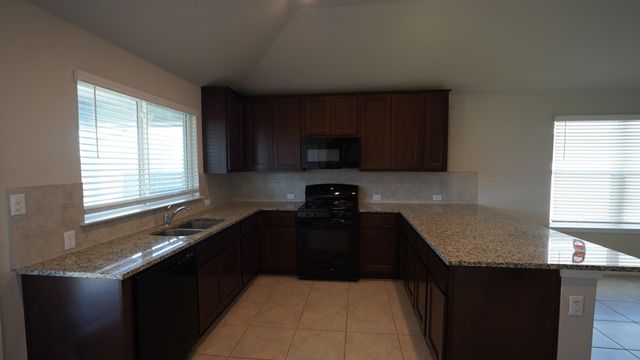 251 Tempest TRL, Maxwell, TX 78656