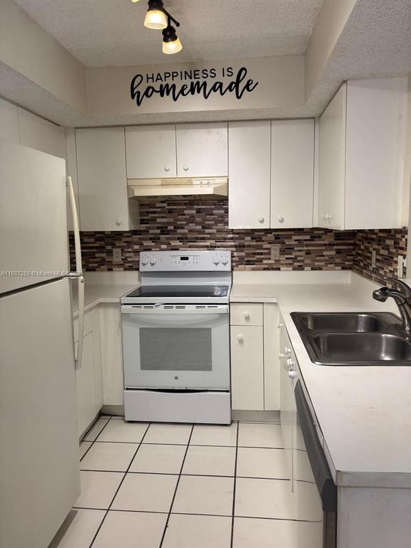 5510 NW 61st St 112, Coconut Creek, FL 33073