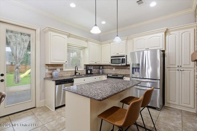 116 Bridge Walk Drive, Canton, MS 39046