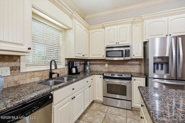 116 Bridge Walk Drive, Canton, MS 39046