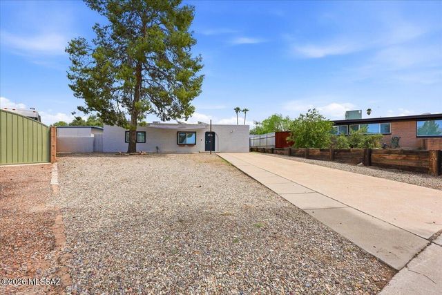 8581 E Lee Place, Tucson, AZ 85715