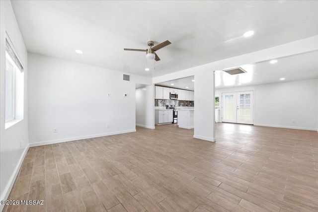 8581 E Lee Place, Tucson, AZ 85715