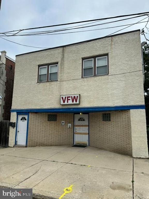 1015 SAVILLE AVE, CRUM LYNNE, PA 19022 — exterior
