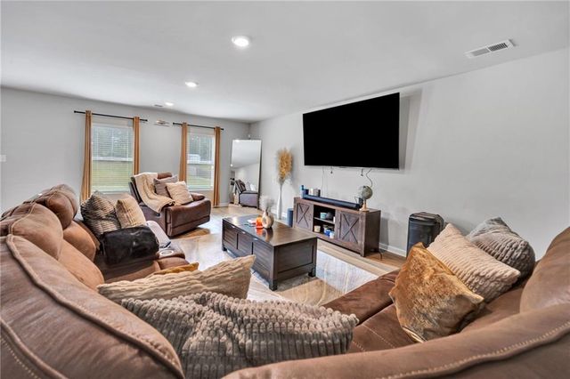 145 Chapel Heights Way, Covington, GA 30016