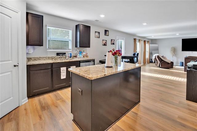 145 Chapel Heights Way, Covington, GA 30016