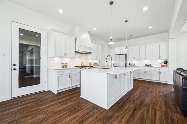 4112 Leslies Way, Dickinson, TX 77539