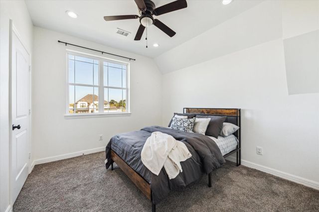 4112 Leslies Way, Dickinson, TX 77539