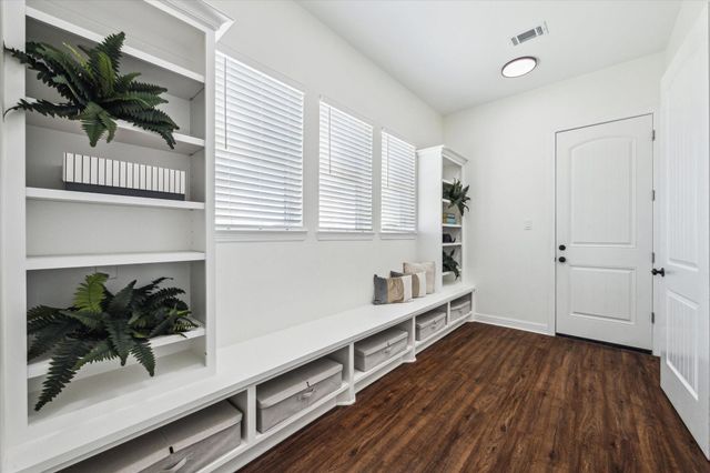 4112 Leslies Way, Dickinson, TX 77539