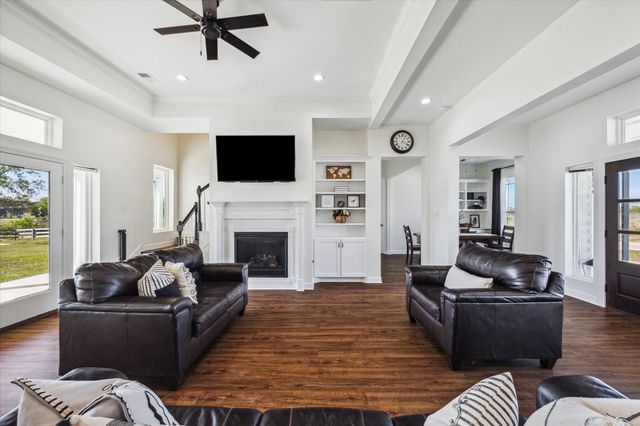 4112 Leslies Way, Dickinson, TX 77539