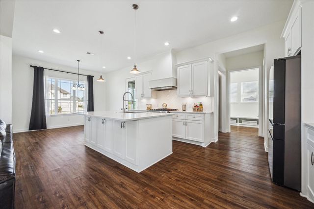 4112 Leslies Way, Dickinson, TX 77539