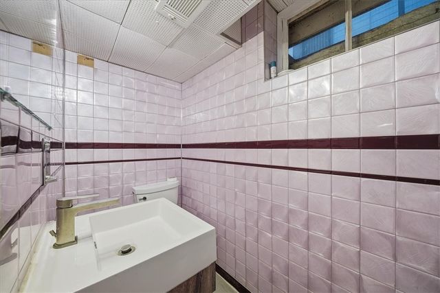 1911 McLean Street, Aliquippa, PA 15001