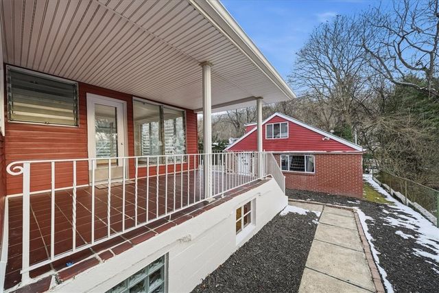 1911 McLean Street, Aliquippa, PA 15001