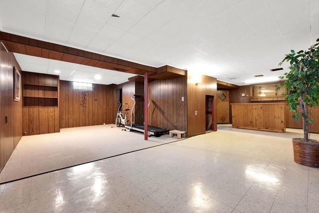 2604 E Birchwood AVENUE, Cudahy, WI 53110