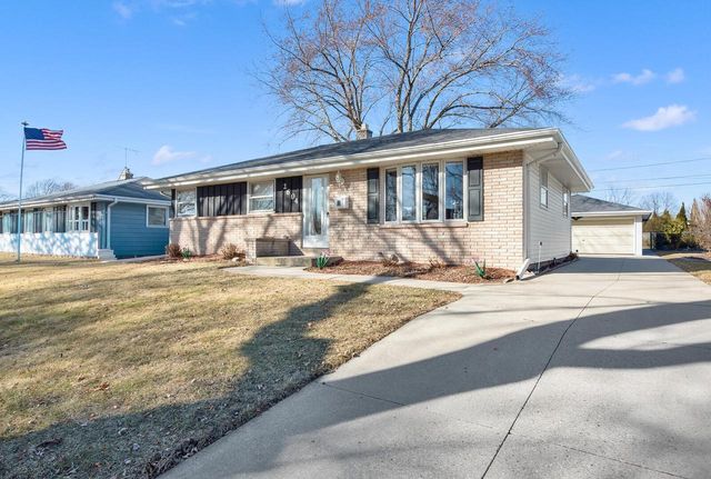 2604 E Birchwood AVENUE, Cudahy, WI 53110