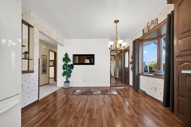 2604 E Birchwood AVENUE, Cudahy, WI 53110