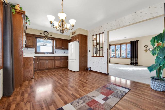 2604 E Birchwood AVENUE, Cudahy, WI 53110