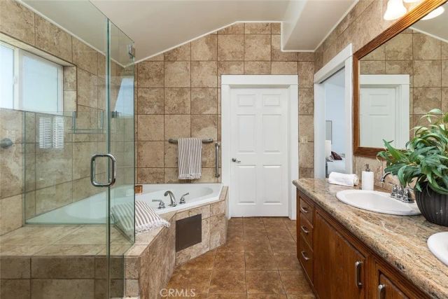 2832 Mayfield Ave., La Crescenta, CA 91214