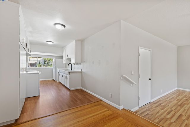 666 Bluefield Ln, Hayward, CA 94541