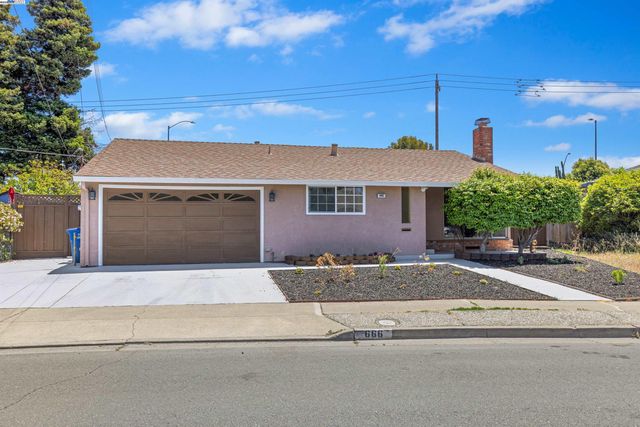 666 Bluefield Ln, Hayward, CA 94541