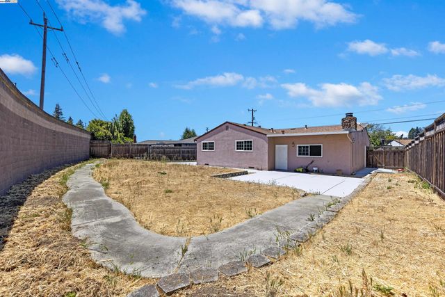 666 Bluefield Ln, Hayward, CA 94541