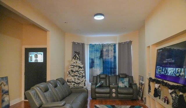 3919 W Flournoy Street, Chicago, IL 60624