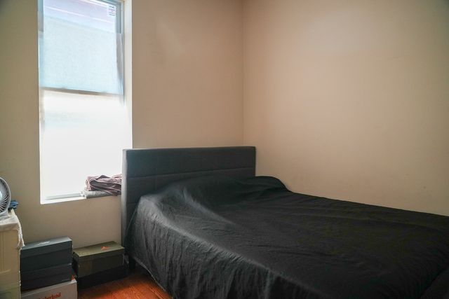 3919 W Flournoy Street, Chicago, IL 60624