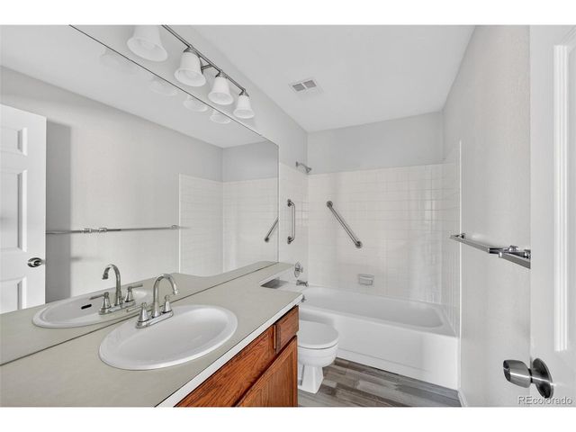 2179 S Scranton Way 103, Aurora, CO 80014