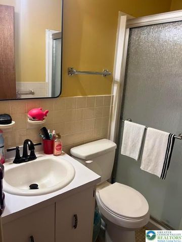1184 Eagle Street, Lower Macungie Twp, PA 18106