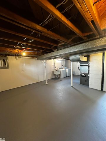 24676 Lambrecht Street, Eastpointe, MI 48021