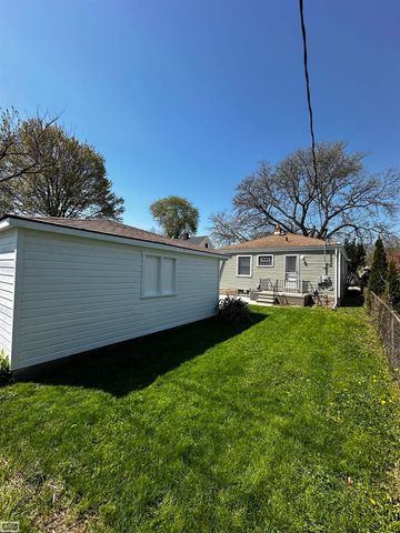 24676 Lambrecht Street, Eastpointe, MI 48021