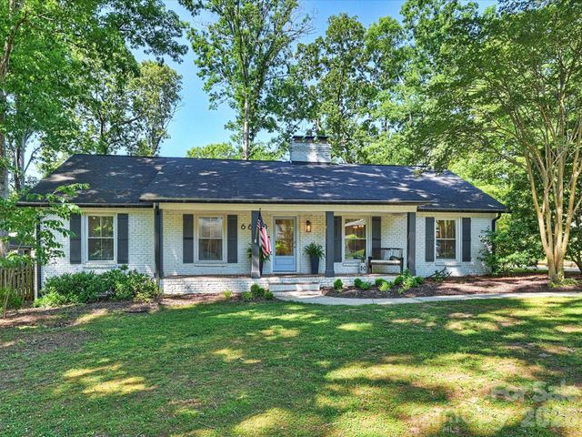 6610 Burlwood Road, Charlotte, NC 28211