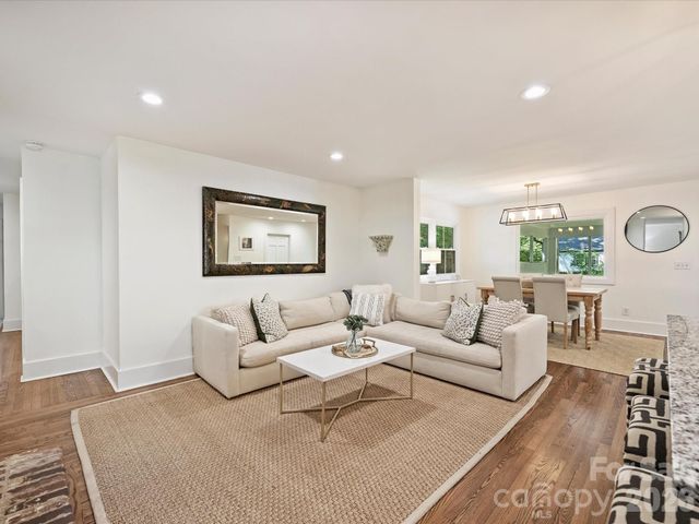 6610 Burlwood Road, Charlotte, NC 28211