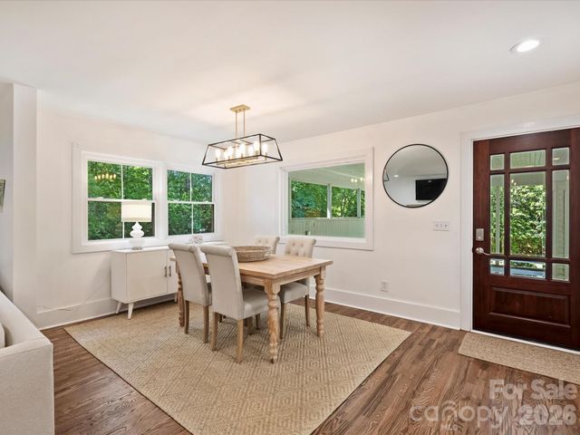 6610 Burlwood Road, Charlotte, NC 28211