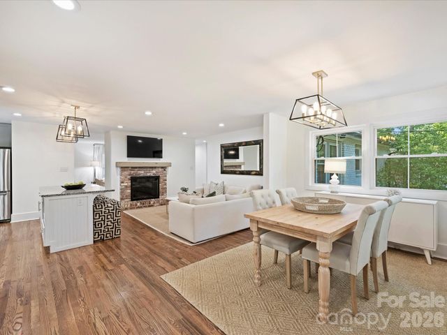 6610 Burlwood Road, Charlotte, NC 28211