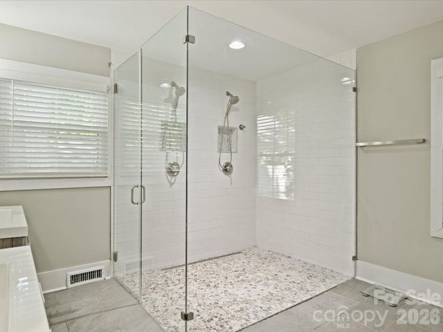 6610 Burlwood Road, Charlotte, NC 28211