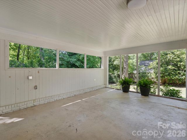 6610 Burlwood Road, Charlotte, NC 28211