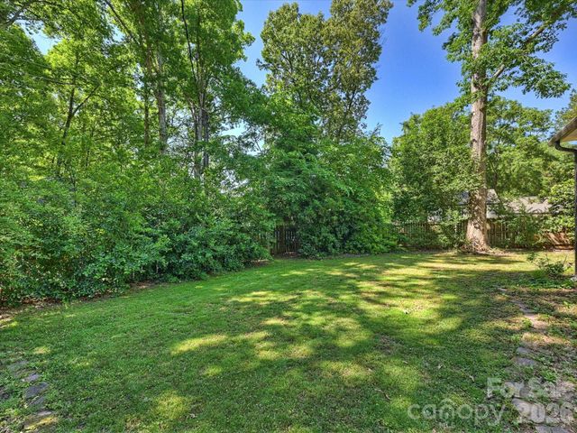 6610 Burlwood Road, Charlotte, NC 28211