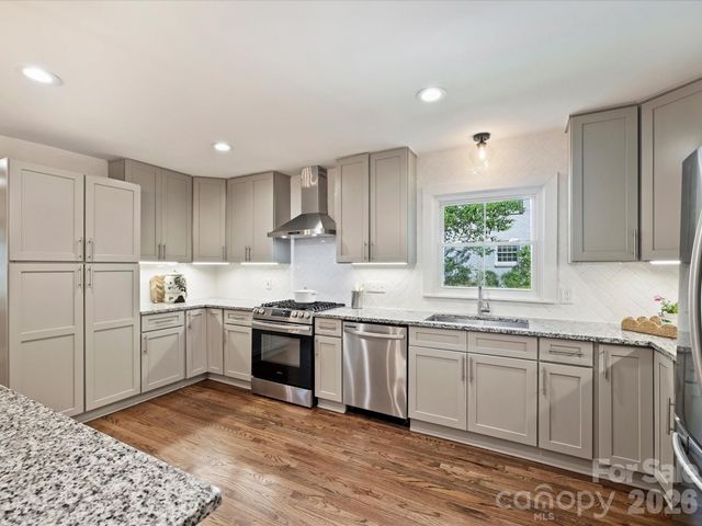 6610 Burlwood Road, Charlotte, NC 28211
