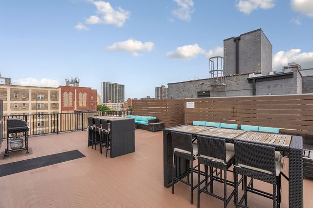 5718 N Winthrop Avenue 512, Chicago, IL 60660